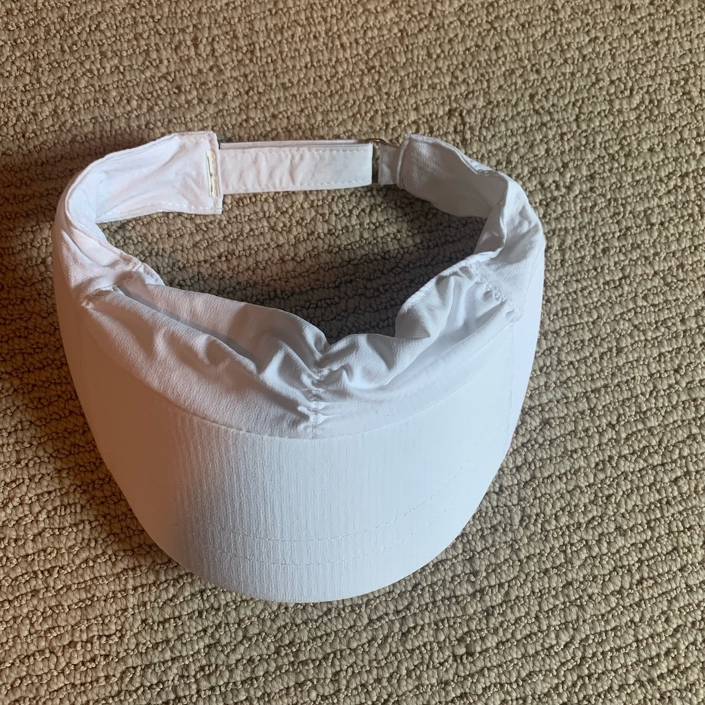 Lululemon visor- white